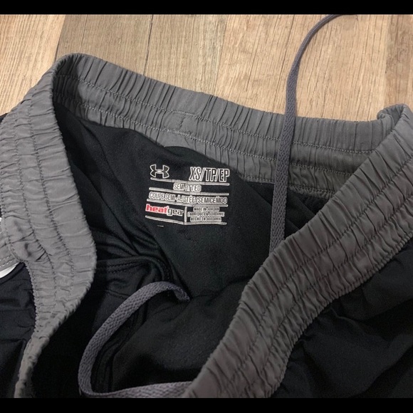 under armor tempo shorts - Picture 3 of 3